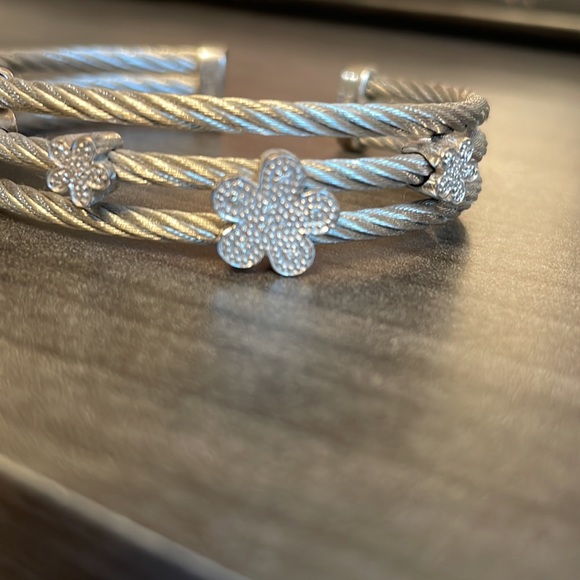 🌻HP🌻Bangle Bracelet. Labeled 925 (Sterling) & Steel. Great style & comfortable - Picture 3 of 6